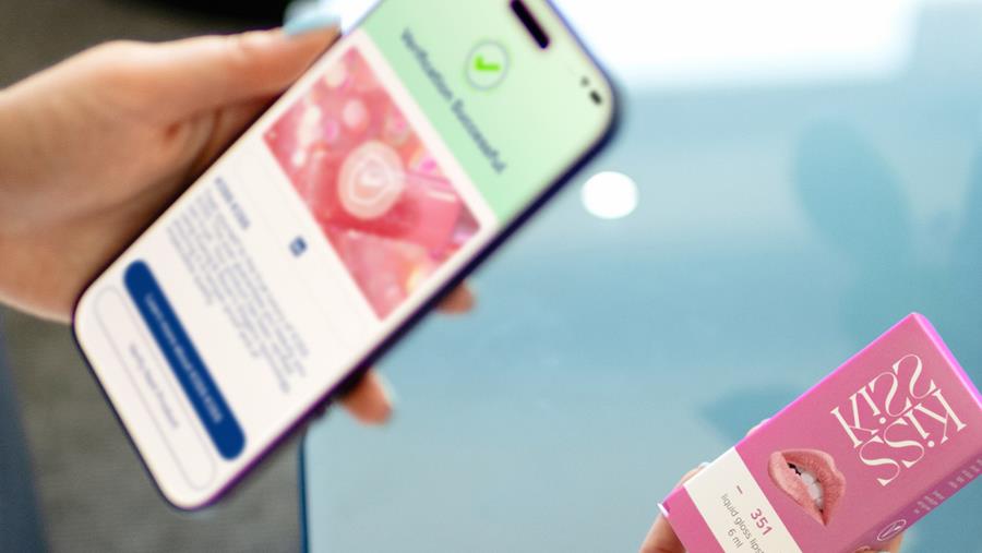 Curtis Packaging versterkt merkbescherming met technologie van Koenig & Bauer