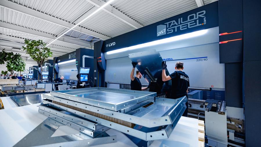 247TailorSteel opent Belgische vestiging