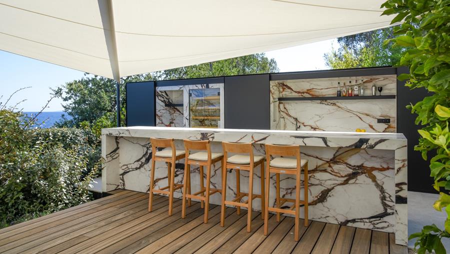 Une cuisine extérieure de luxe pour profiter du climat méridional