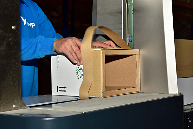 Banderol houdt doos open voor snellere handling