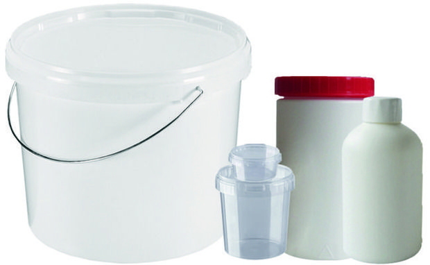 Pots, bouteilles et seaux