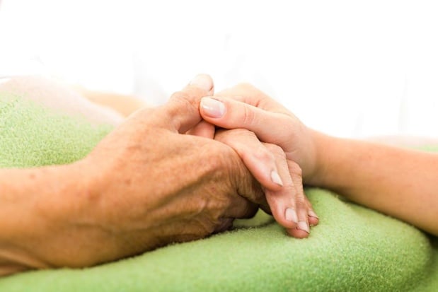 KCE: De juiste palliatieve zorg, op de juiste plaats, op het juiste moment