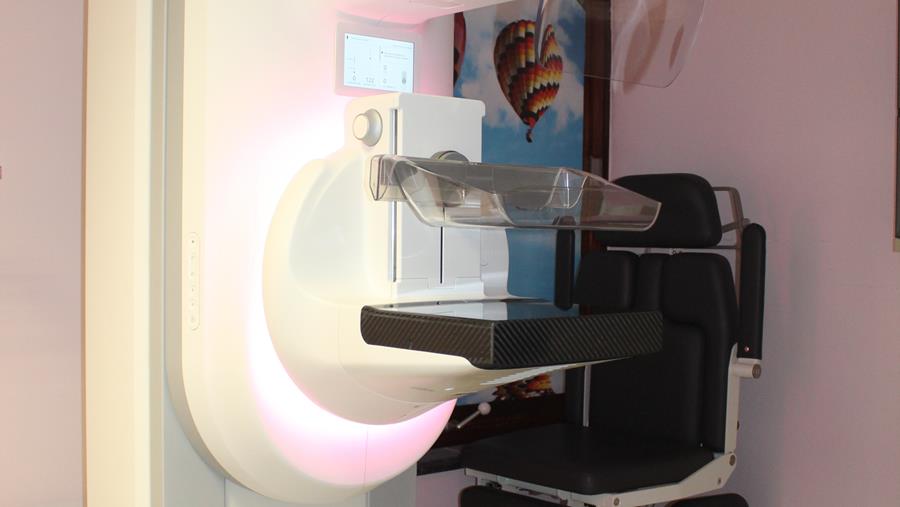 Un nouveau mammographe pour améliorer le dépistage du cancer du sein au CHRSM