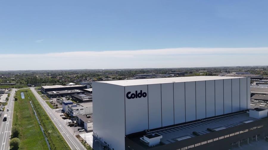 ASSA ABLOY tilt Coldo 5 naar topniveau met veerloze dockpoorten